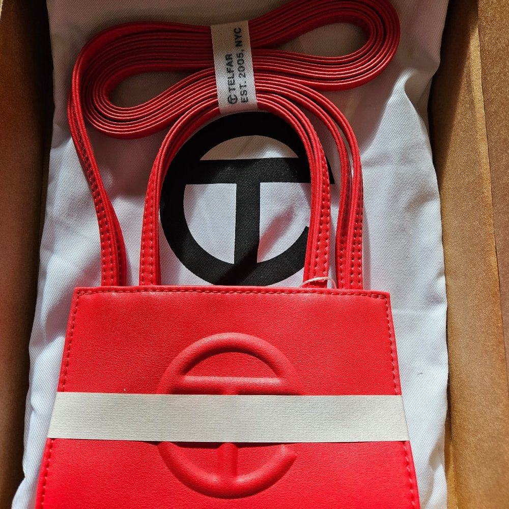 Telfair small red shopping bag